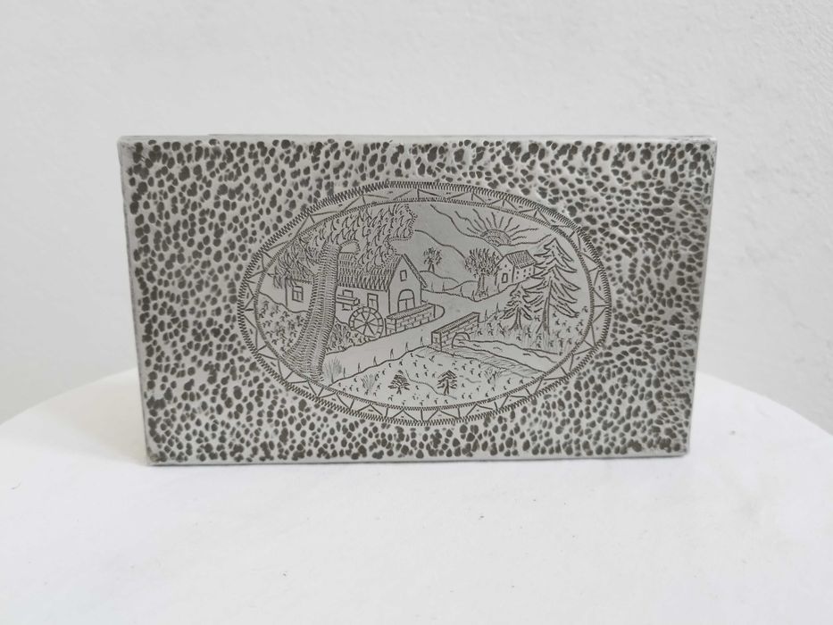 Кутия за бръснарски принадлежности №2583