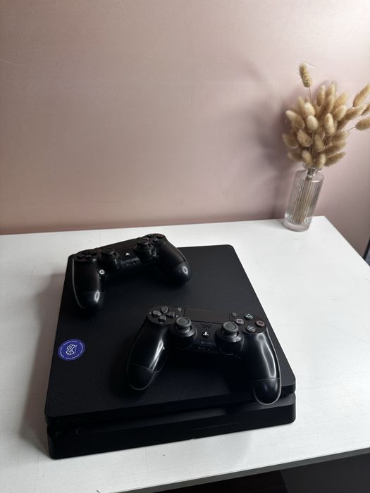 PlayStation 4 PS 4 Slim 1TB