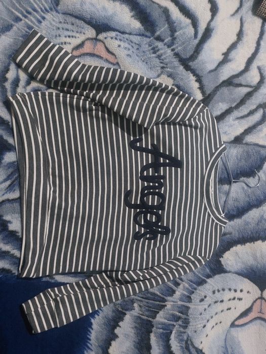 Зимняя футболка очень хорошая и качественная.  От 16 до 19 лет