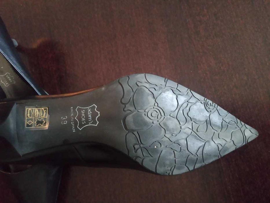 Дамски елегантни кожени обувки