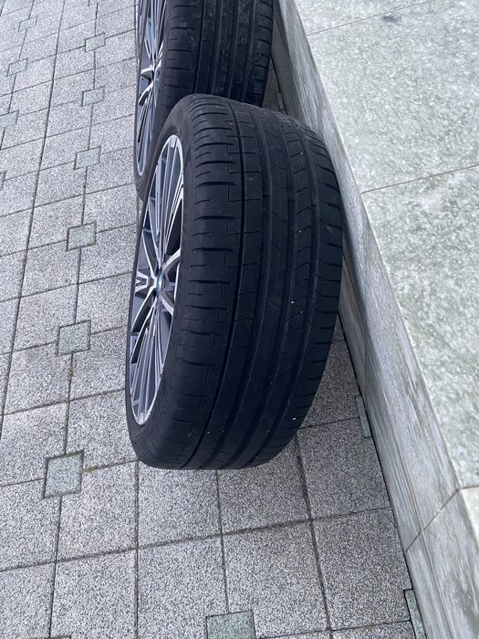 Roti BMW X1 X2 X3. Pireli P Zero 245/40R20