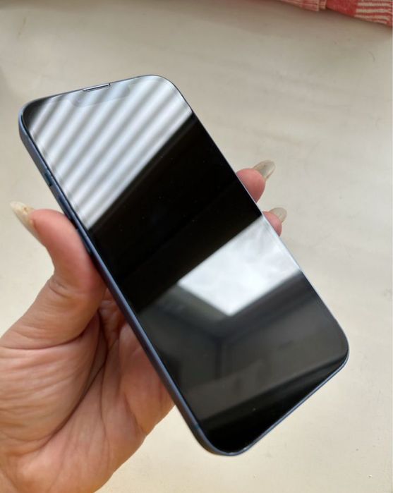 iPhone 13 128Gb с гарантией