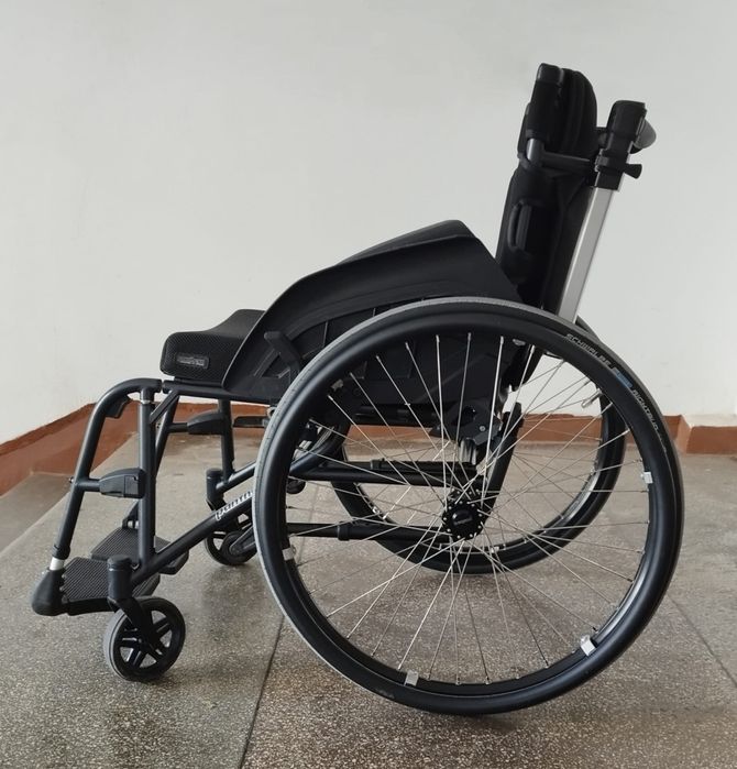 Vand scaun rulant activ Panthera S3 Swing