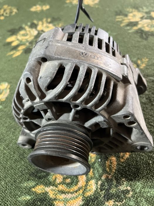 Генератор Valeo 90A