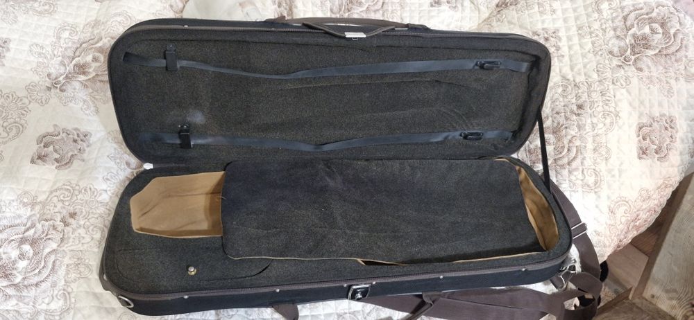 Продам кобыз с чехлом