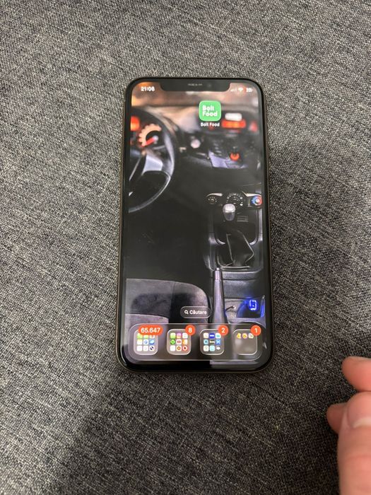 Vând iPhone 11 pro Gold