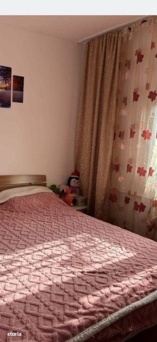 Doua semidecomandate craiovita scoala 34