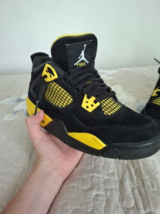 Jordan 4 Yellow Tunder originali