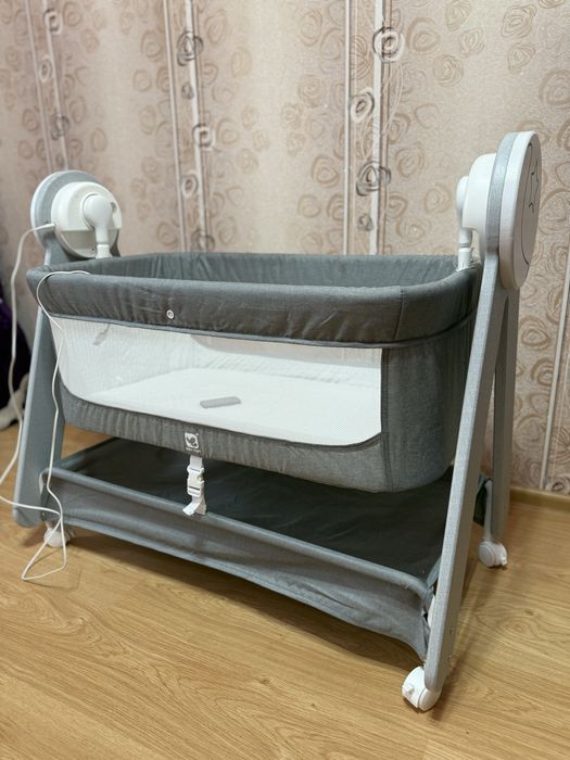 Продам манеж новый 15000