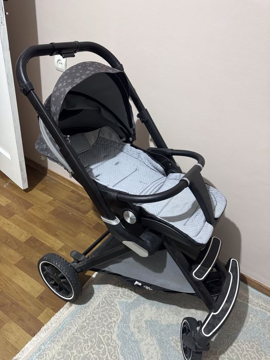 Продам коляску ining baby