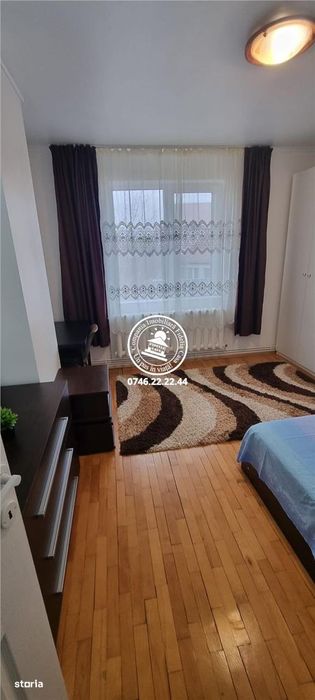 Apartament 4 camere, 2 bai, terasa - de inchiriat - Copou