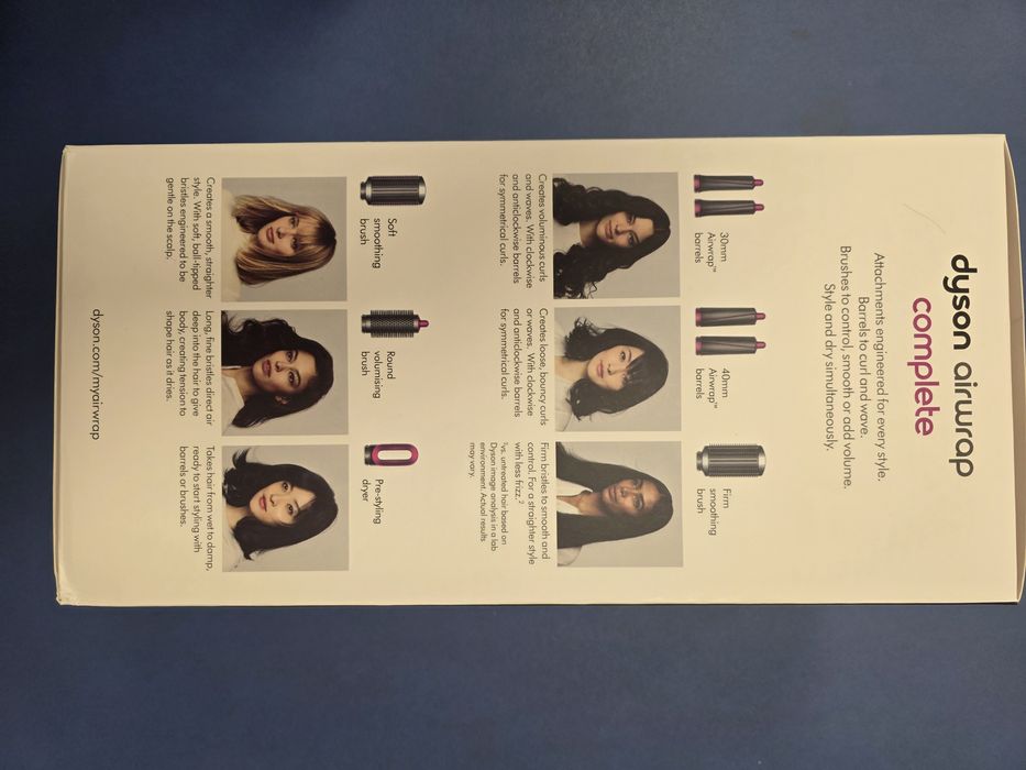 Dyson Airwrap Complete нов