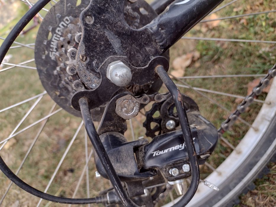 Vând bicicleta suspensie roti 24