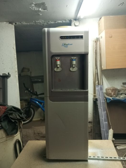 Диспенсер для воды