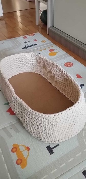 Кош за новородено / Кошница на Моисей
