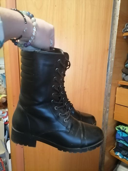 Haine și încălțăminte