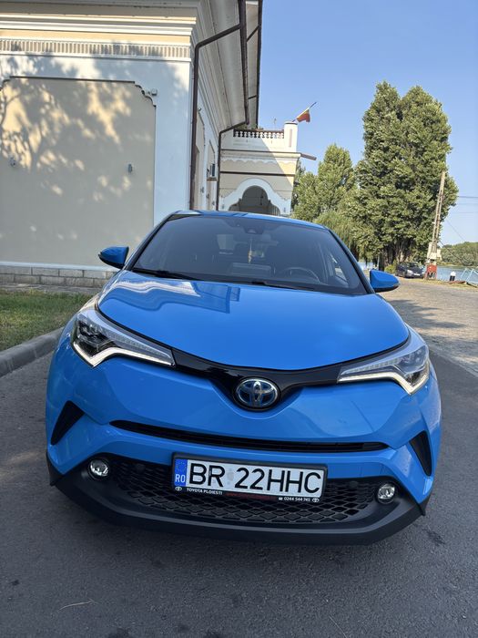 13600€+TVA Toyota C-HR 1.8 Hybrid 118618km Garantie extinsa Toyota pana la 200.000km unic proprietar.
