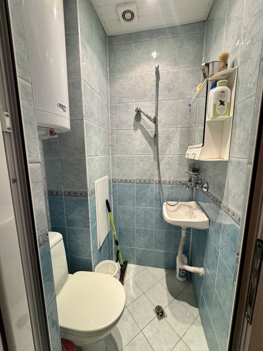 Тристаен Тухлен Апартамент , Обзаведен и Газифициран , кв. Вароша