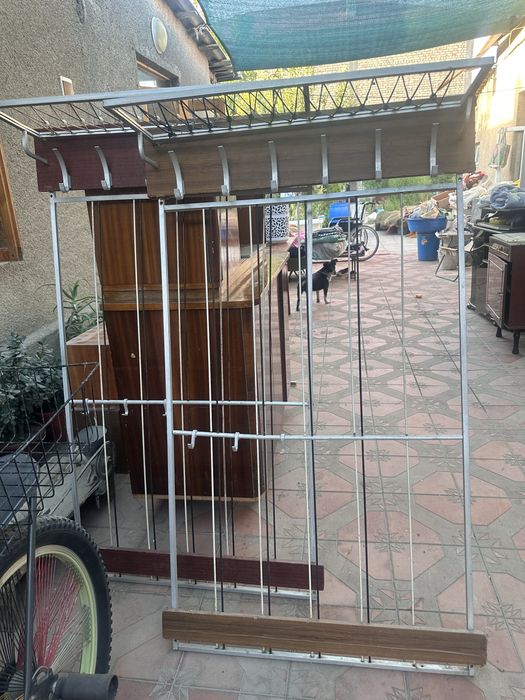 Продаются вешалки