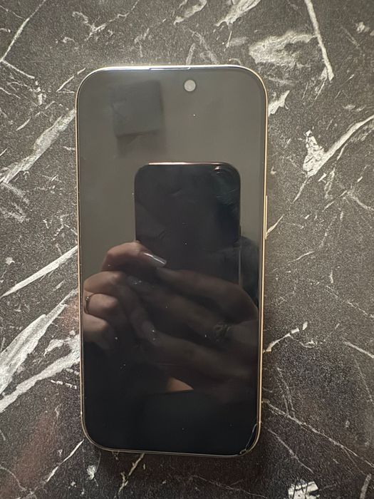 iPhone 16 pro , 128 GB