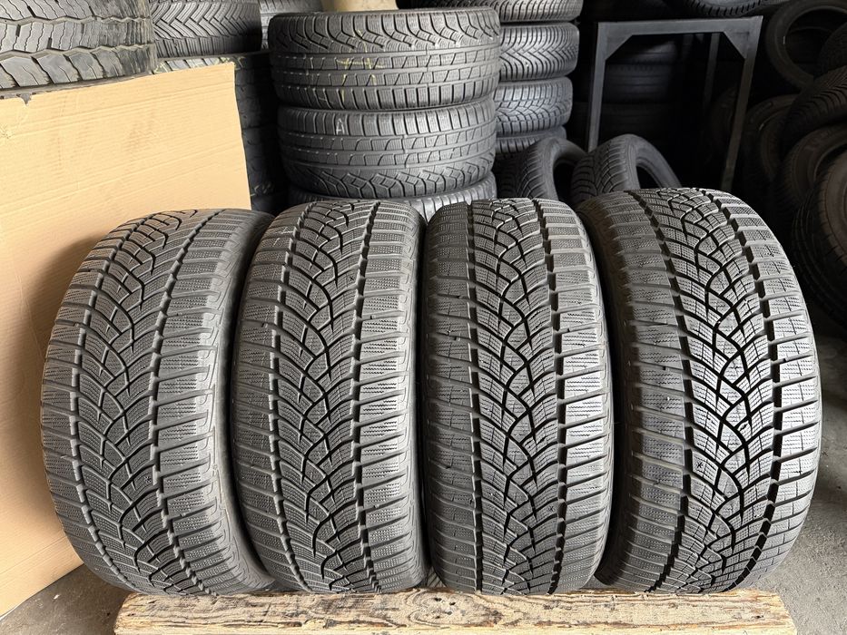 4 anvelope iarna 225/45/17 , GoodYear 7-7.5 mm !