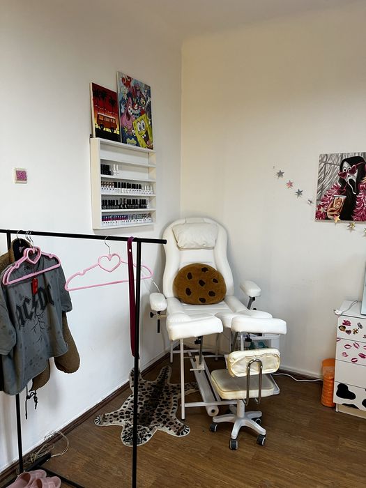 Сдаю столик в кабинете