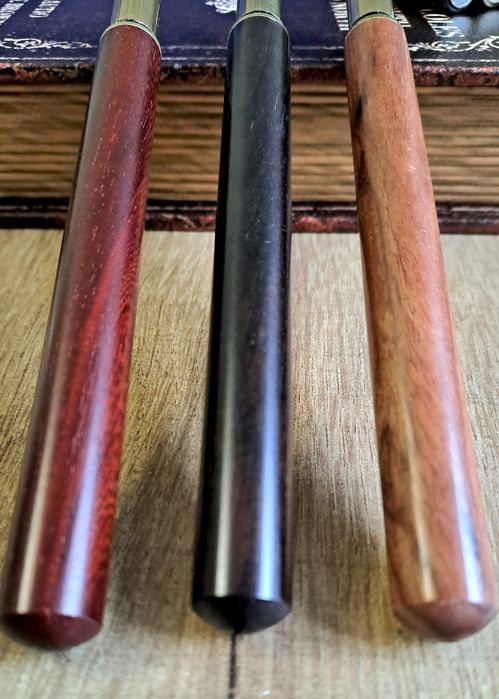 Stilou din lemn exotic