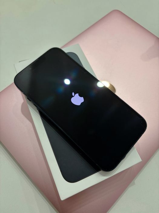 Продам iPhone 13 128 gb black