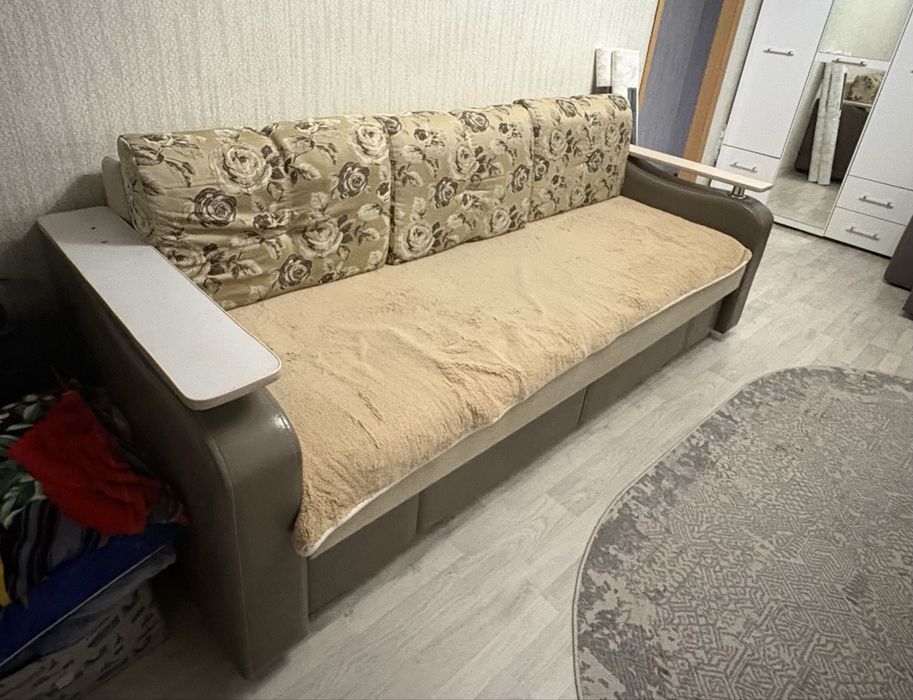 Продам диван домашний
