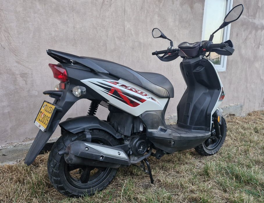 Scuter Sym crox 50