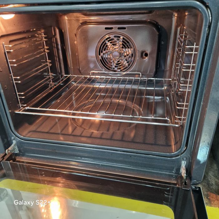 Фурна за вграждане WHIRLPOOL