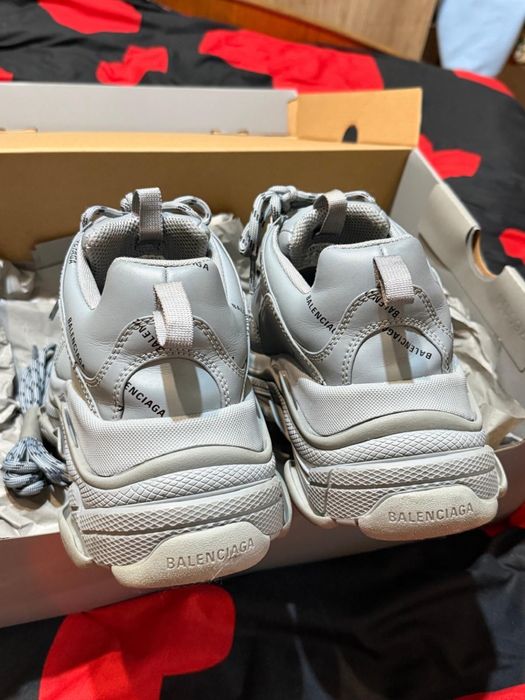 Balenciaga triple s full box