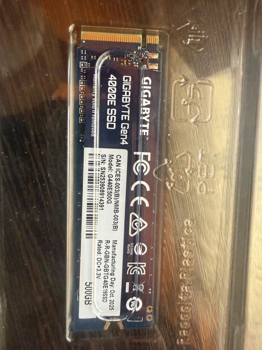 Продам SSD накопитель 500гб