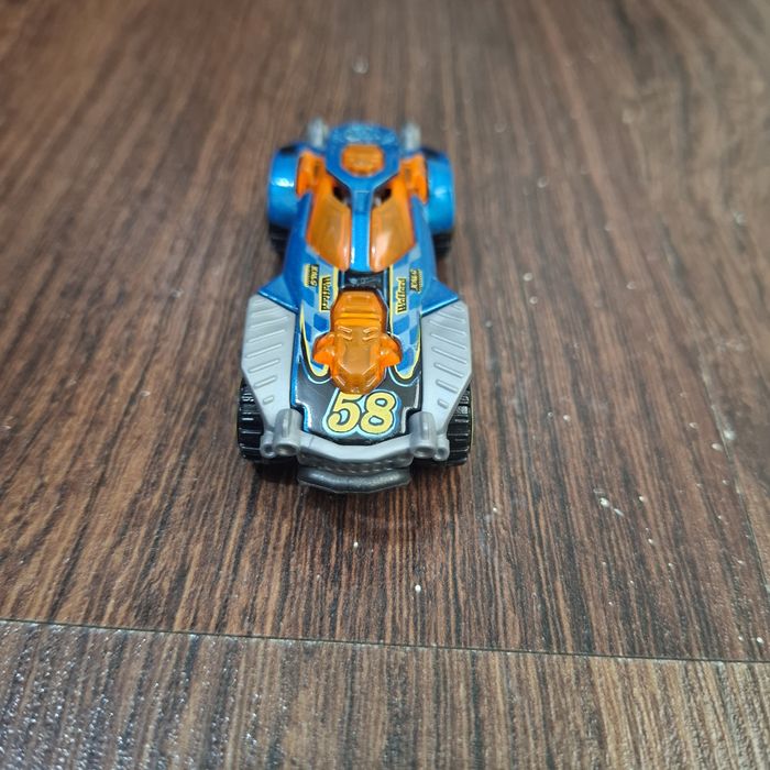 Машинка игрушка.