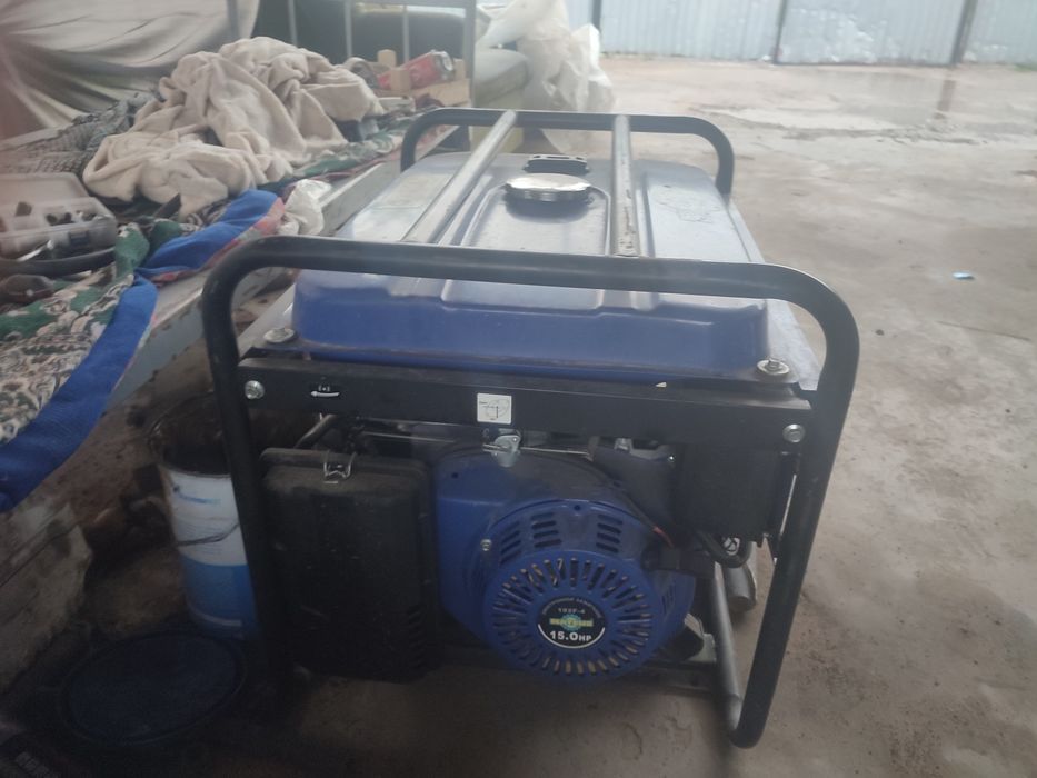 продам бензиновый генератор