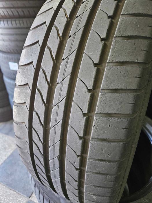 2бр 225/45/18  GOODYEAR RFT 6,5мм грайфер дот:22г Предлагаме монтаж--