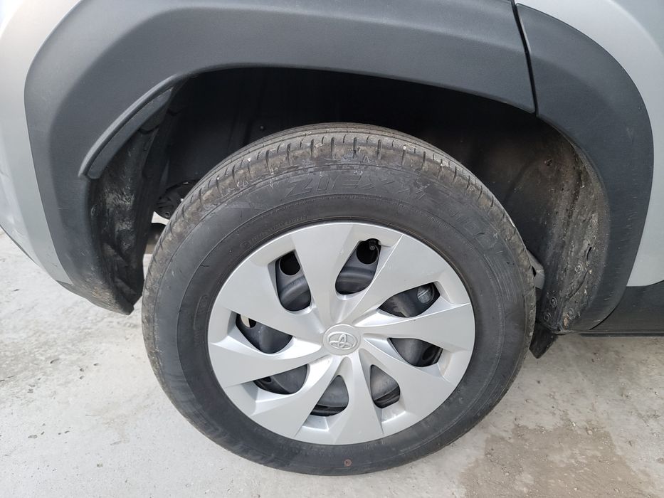Anvelope vară Falken Ziex ZEO1OB cu jante aproape noi, 205/65/16