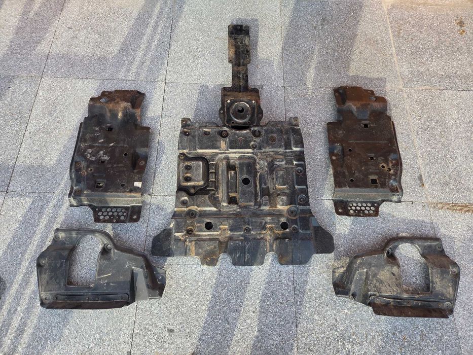 Защита двигателя Toyota Land Cruiser 200/Lexus LX570