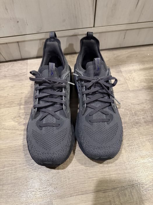 Mizuno  оригинал в отличном состоянии