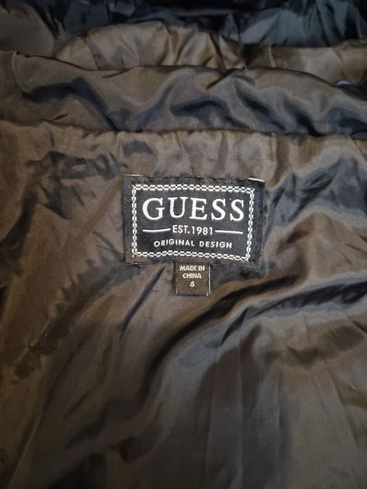 Зимни яке ,guess  5г.