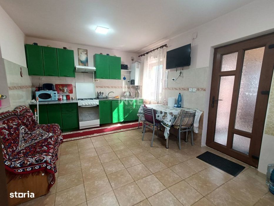 Casa S+P+1E, 185mp Utili, 5 camere, la strada principala -  TOMESTI