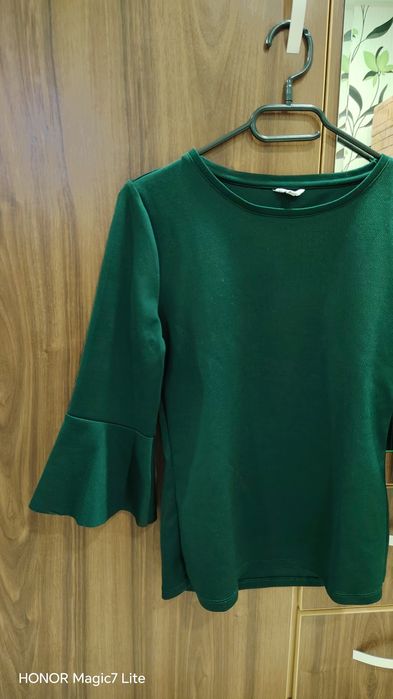 Bluză cu mâneci stil clopot