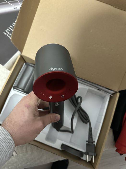 Feonul Dyson + bonus 5 Accesorii