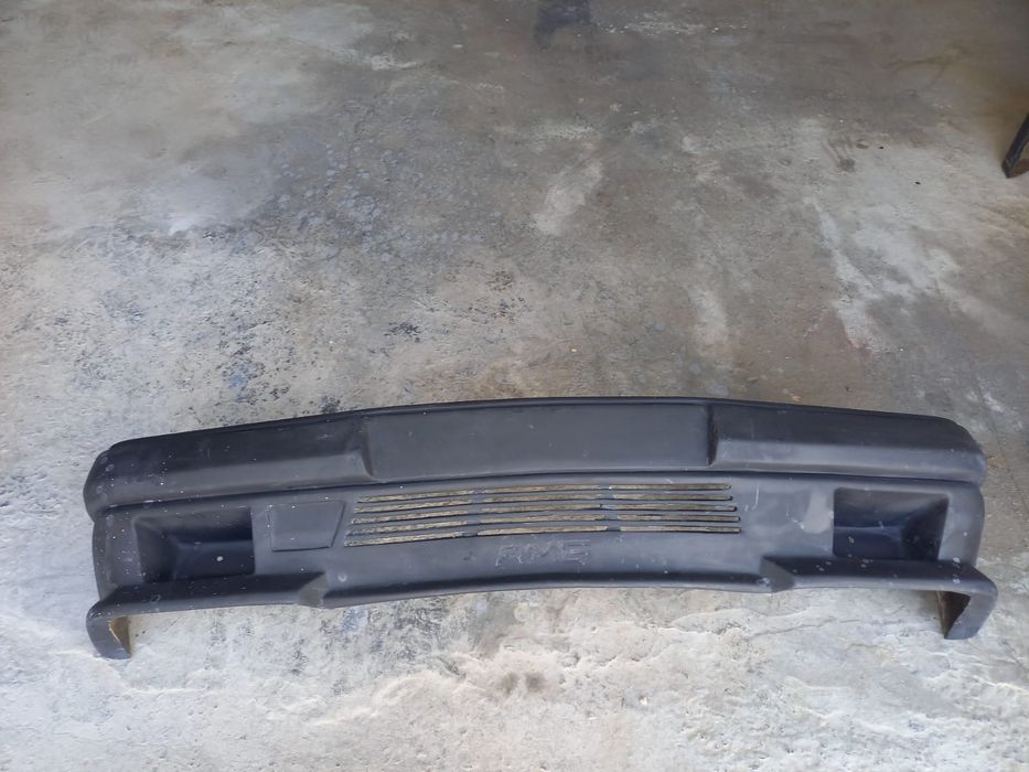 Продам бампер 124