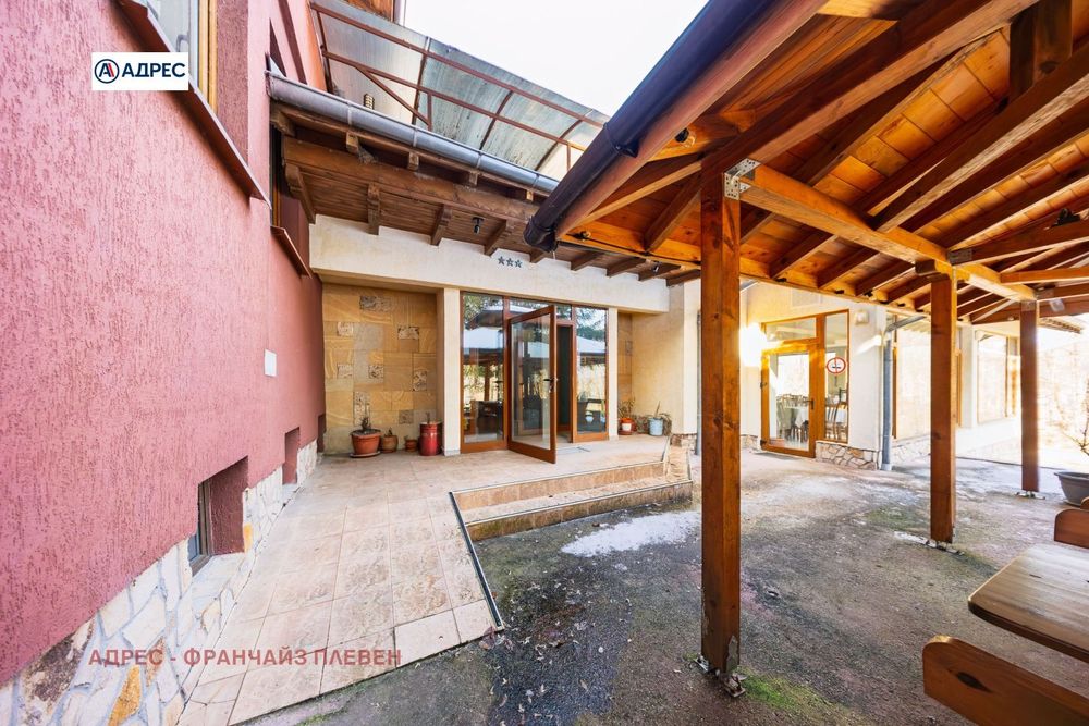 Продава се Хотел в с. Велчево, Област Ловеч - 768 кв.м за 679 €/кв.м - Снимка #4