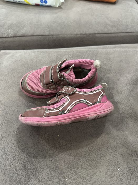 Кроссовки 26 размера