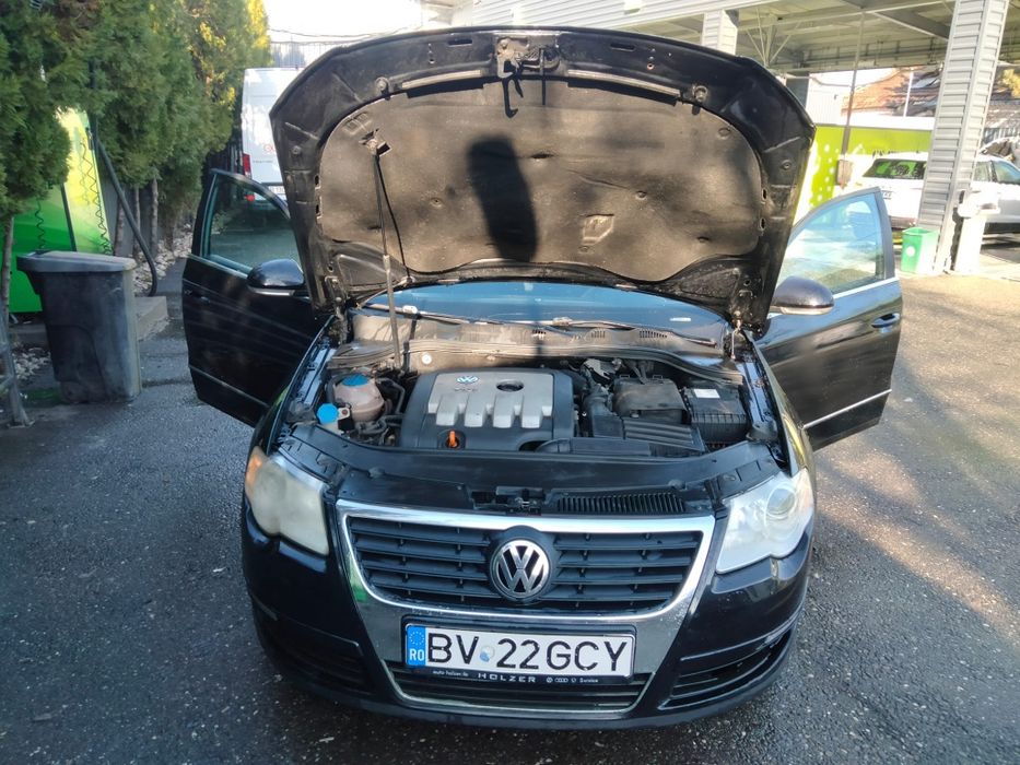 VÂND VW. PASAT B.6 , AN 2007 , D.2.0 , KM.258...