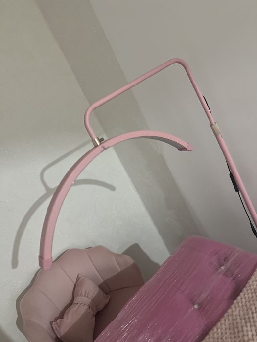 lampa semiluna roz