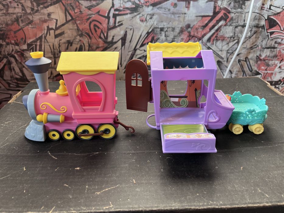 Поезд дружбы игрушка