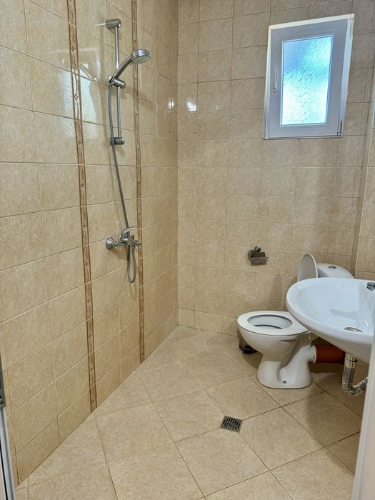 Дава се под наем Тристаен апартамент в Плевен, Сторгозия - 83 кв.м за 408 € - Снимка #6